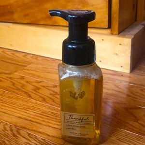 Bath&body works aromatherapy foaming hand soap
